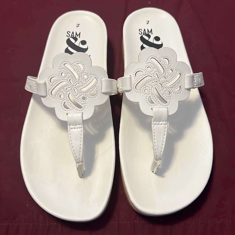 White sandals size 7